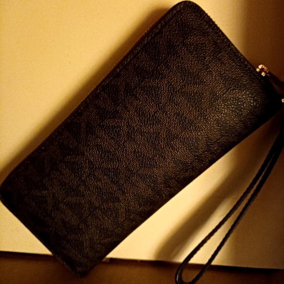 Michael Kors Brown and White Wallet,Authentic - Picture 9 of 10